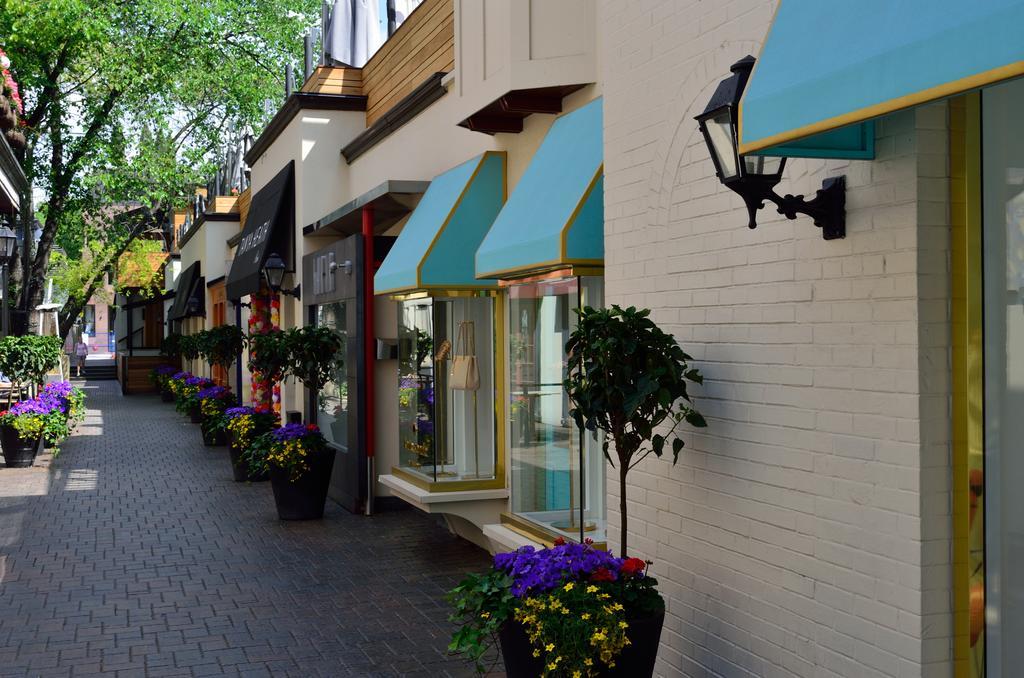 Atlas Suites - Yorkville Furnished Apartments トロント エクステリア 写真