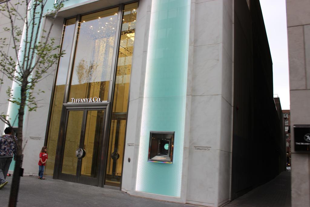 Atlas Suites - Yorkville Furnished Apartments トロント エクステリア 写真