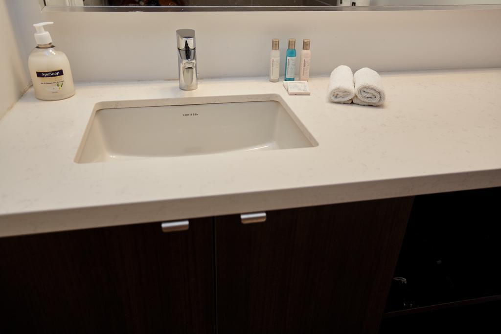 Atlas Suites - Yorkville Furnished Apartments トロント 部屋 写真