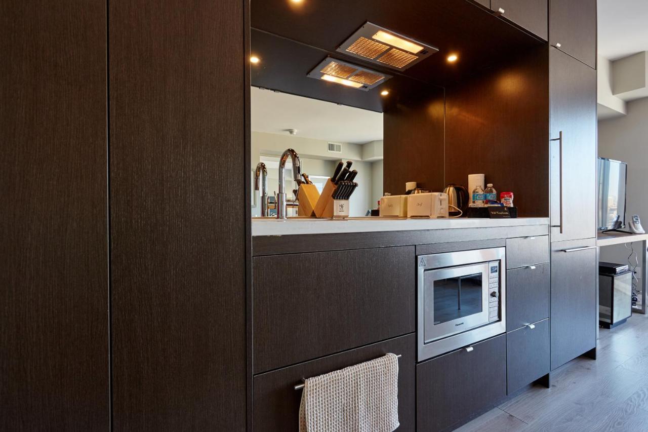 Atlas Suites - Yorkville Furnished Apartments トロント エクステリア 写真