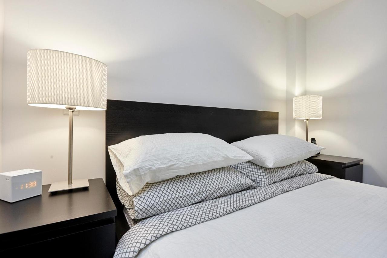 Atlas Suites - Yorkville Furnished Apartments トロント エクステリア 写真