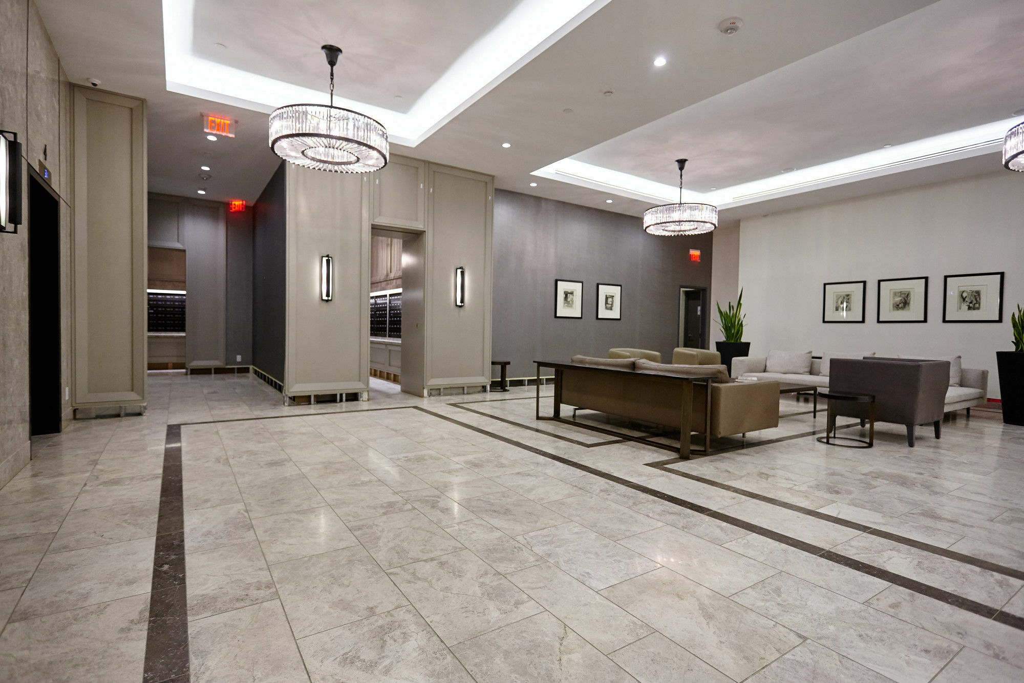 Atlas Suites - Yorkville Furnished Apartments トロント エクステリア 写真