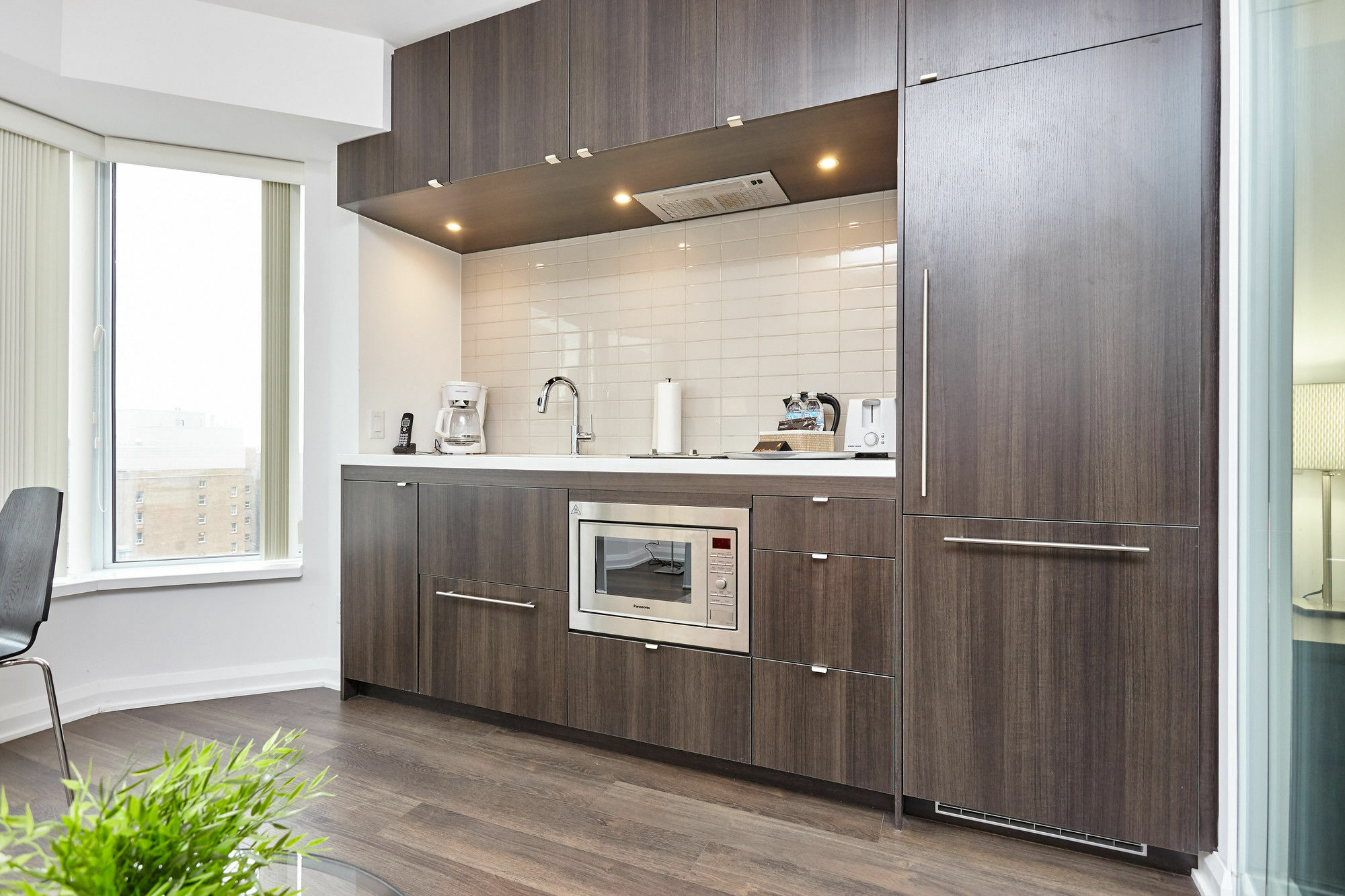 Atlas Suites - Yorkville Furnished Apartments トロント エクステリア 写真
