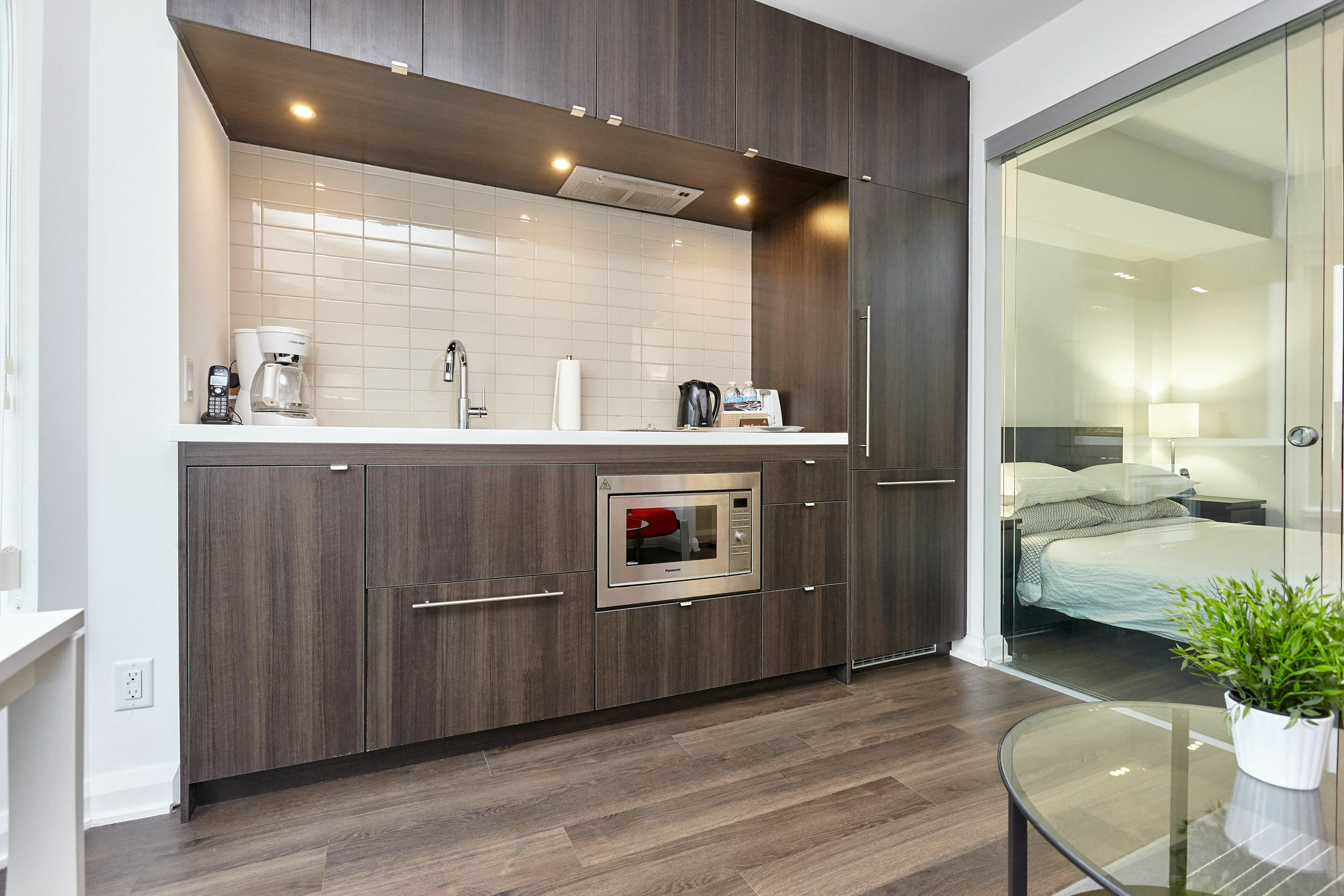 Atlas Suites - Yorkville Furnished Apartments トロント エクステリア 写真